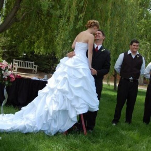 Petite one of a kind wedding dress - Picture 1 of 5